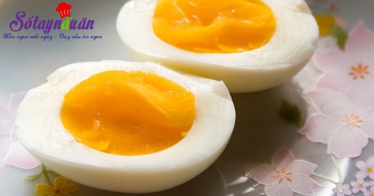 Cách luộc trứng ngon và không bị vỡ nổ -  Naungon.com 