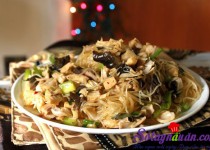 Mới lạ miến xào mít non