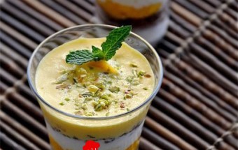 Món ăn vặt lạ, Sữa chua 3 tầng đãi khách