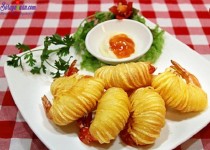 Cách làm tôm cuốn khoai tây thơm ngon hấp dẫn