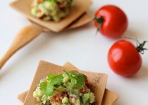Giảm cân với công thức làm salad bơ từ Mexico