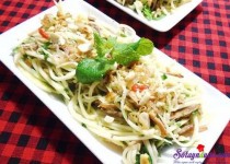 Cách làm gỏi xoài mực khô lạ miệng mà ngon