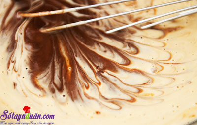 Cách làm kem socola caramel siêu hấp dẫn 8