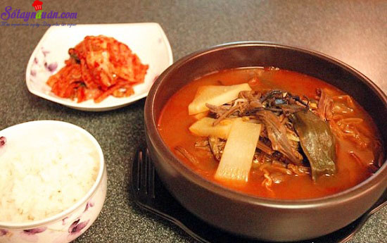Hướng dẫn cách nấu súp thịt bò kiểu Hàn 