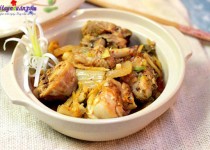 Cách làm gà nấu kim chi ngon miễn chê