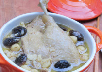 Vịt hầm hạt sen – món ngon cho người bệnh tiểu đường