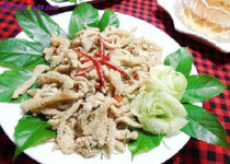 Cách làm nem thính tại nhà đơn giản mà ngon