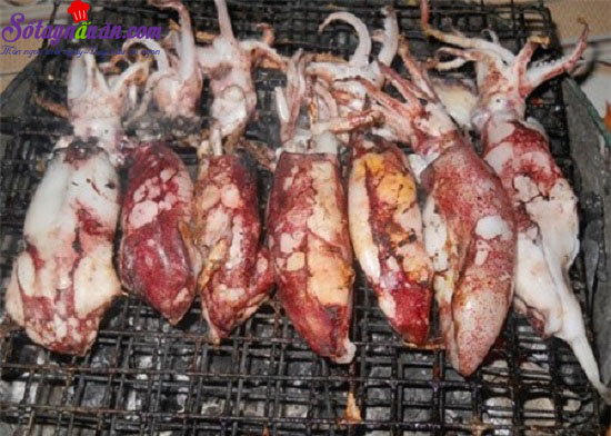 cách làm mực nướng muối ớt 2