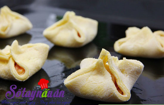 Cách làm bánh nướng nhân mặn cực kỳ hấp dẫn