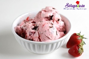 Khai vị tráng miệng, Hướng dẫn cách làm kem dâu tây socola mát lạnh cho mùa hè