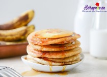 Cách làm bánh Pancake chuối dứa cho bữa sáng
