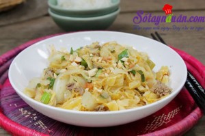 Món ngon cuối tuần, Hướng dẫn cách nấu bắp cải xào thịt bò cà chua kiểu Thái