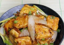 Đậu phụ xào hành gừng đơn giản