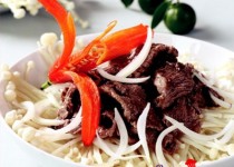 Giòn giòn nấm kim châm xào thịt bò