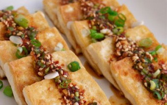 Nấu ăn món ngon mỗi ngày với Bột ớt, Làm mới đậu phụ rán
