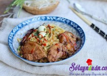 Mỳ trộn gà xì dầu