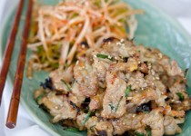 Thịt nướng lá hẹ