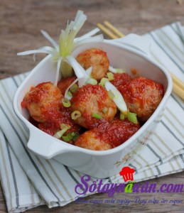 Món ngon cuối tuần, Thịt viên bọc trứng sốt cà