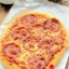 Pizza xúc xích giòn thơm