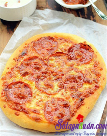 Nấu ăn món ngon mỗi ngày với Pho mát Mozzarella, Pizza xúc xích giòn thơm