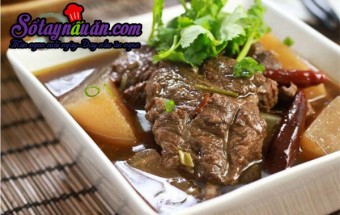 4 lá nguyệt quế, bò hầm cay