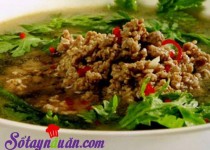 Canh cải cúc nấu thịt bổ dưỡng