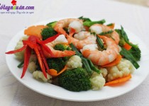 Bông cải xanh xào tôm bổ dưỡng