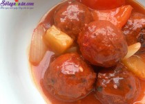 Thịt viên sốt chua ngọt đưa cơm