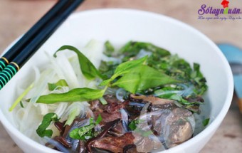 Nấu ăn món ngon mỗi ngày với hành tươi, Cách làm miến nầu lòng gà 8