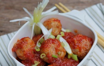 Nấu ăn món ngon mỗi ngày với Thịt nạc băm, Hướng dẫn làm thịt viên bọc trứng cút sốt cà chua ngon