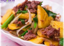 Thịt bò xào hành tây và dứa-món ngon cho cả nhà