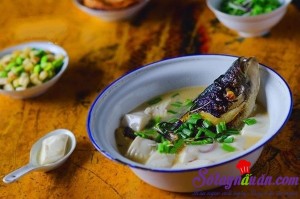 Cách nấu canh, Canh cá chép nấu đậu phụ lạ mà ngon