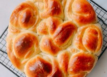 Cách làm bánh mì sữa đơn giản, đẹp mắt, ngon miệng