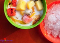 Cách làm hoa quả dầm thơm ngon mát rượi