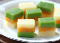 Hướng dẫn làm bánh sắn ba màu thơm ngon,mát lạnh