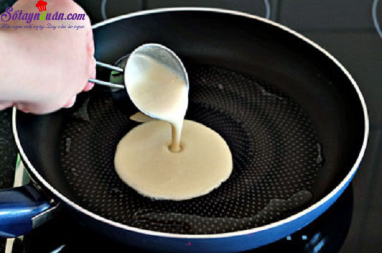 Cách làm món bánh crepe nhân táo 6