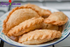 Món ngon cuối tuần, Cách làm bánh gối cà ri gà thơm ngon khó cưỡng 11