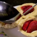 Bánh chuối nướng – món ăn dinh dưỡng cho bữa sáng ngon miệng, Cách làm món bánh nướng nhân dâu tây 14