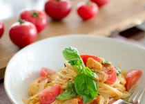 Công thức cho món spaghetti kim chi dai ngon từng sợi