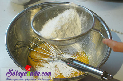 Công thức bánh bông lan cuộn trứng muối xốp mềm khó cưỡng 5