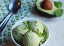 Hướng dẫn làm kem từ quả bơ thơm ngon mát lạnh
