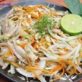 Hướng dẫn làm gỏi ngó sen tôm thịt thơm ngon, cách làm nộm gà hành tây 12