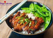 Cơm gà teriyaki ngon mê mẩn – bạn đã thử?