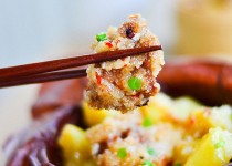 Cơm nếp hấp sườn – món ăn tuyệt ngon bạn nên thử