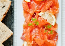 Cách làm cá hồi muối Gravlax ngon mê mẩn