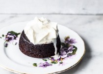 Làm bánh lava cake nhân caramel siêu hấp dẫn