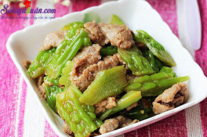 Món ngon cuối tuần, Mướp đắng xào thịt heo