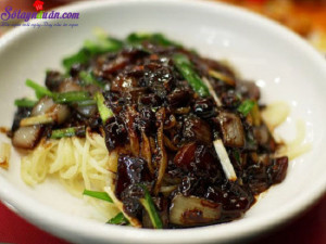 Đồ ăn Tây, cách làm mỳ tương đen 5
