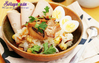 Món hấp, Hướng dẫn nấu xôi gà hạt sen cho bữa sáng dinh dưỡng 7
