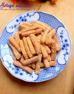 Đồ ăn vặt, Cách làm quẩy ngào đường 1